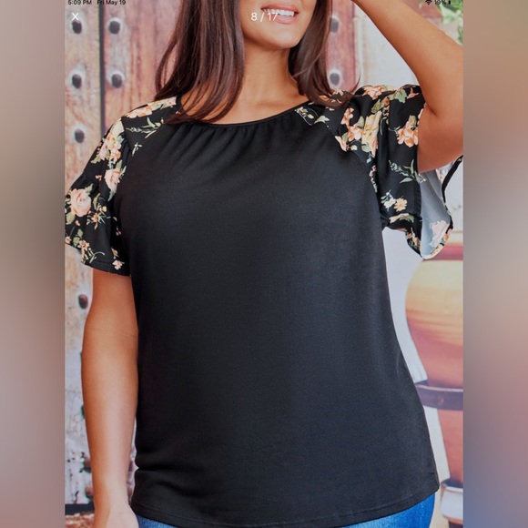 Tops - New in bag black tunic with peach, white, yellow floral layered short sleeves